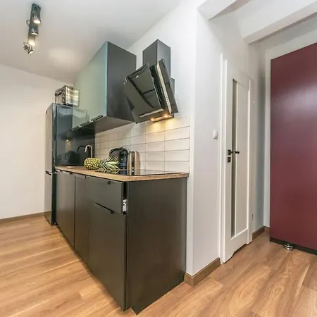 Hello Brzezno Dworska Dark