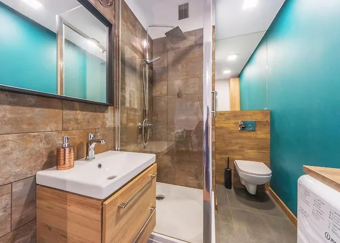 Hello Brzezno Dworska Dark גדנסק